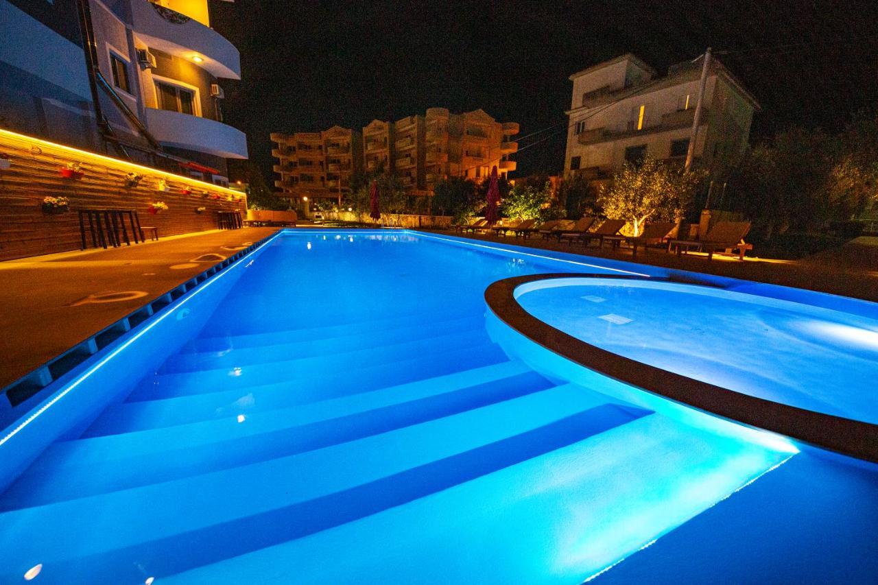 Hotel Qendra 3*