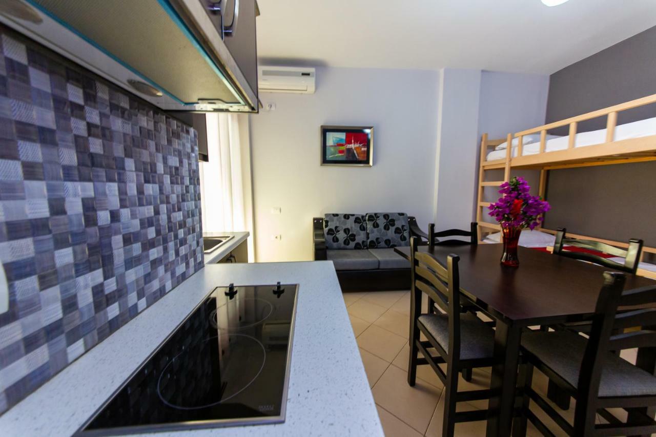 Hotel Qendra 3*